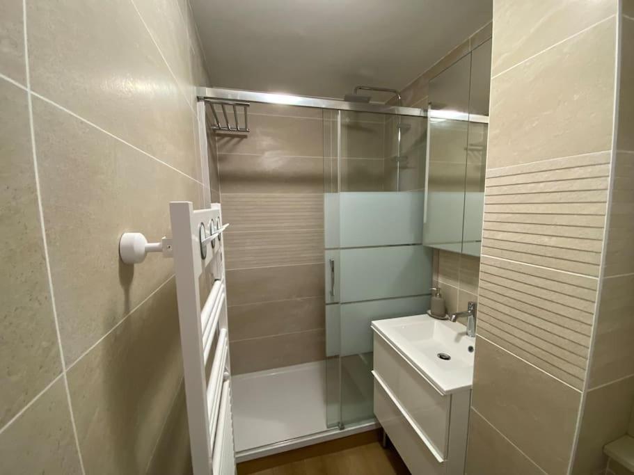 Sea-View - Wifi - Parking Apartment Six-Fours-les-Plages Luaran gambar